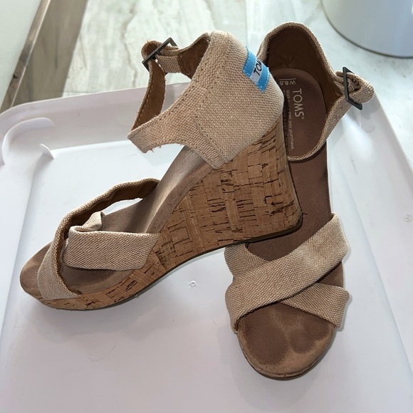 Women’s wedge sandals - Picture 2 of 3